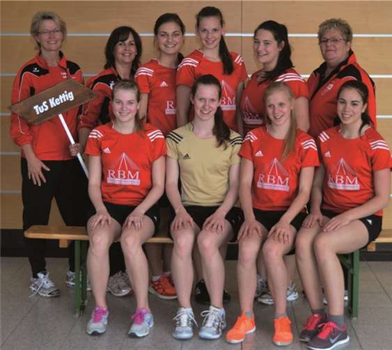 Hintere Reihe v.l.n.r: Elke Thielen, Christiane Eichelsbacher, Laura Richter, Vanessa Laux, Anne Klein und Heike Balmes. Vordere Reihe v.l.n.r: Laura Böckling, Doreen Dammann, Laureen Ackermann und Claudia Rünz. Privat