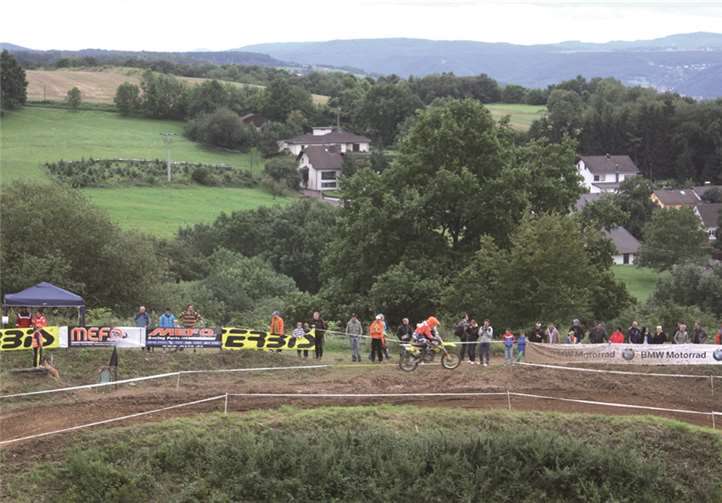 Hoch hinaus flogen die Motocross-Fahrer aller Klassen am Sonntag.