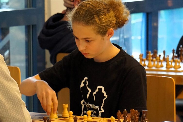 Hoch konzentriert spielte sich Max Wohde (SF Nickenich) auf den 3. Tabellenplatz in der Altersklasse U14.