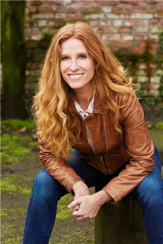 Hochspannung ist garantiert, wenn Ursula Poznanski aus ihrem neuesten Roman liest. Foto: Gaby Gerster