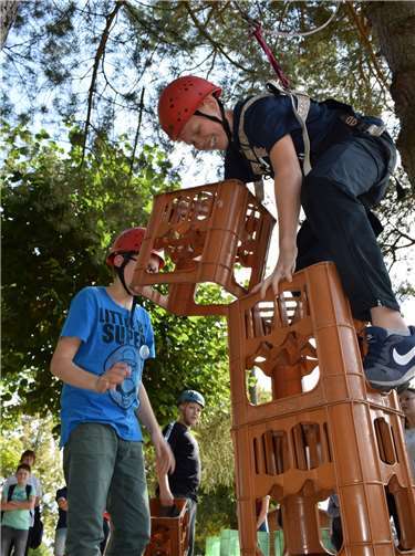 Hochstapeln war beim Kistenklettern gefragt.