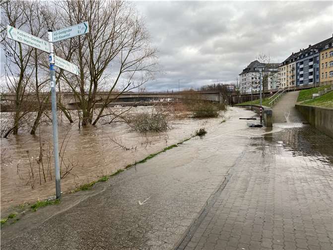 Hochwasser am Peter-Altmeier-Ufer in Koblenz.  Foto: Stadt Koblenz/Mandy Steffens