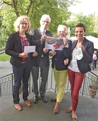 Hochwertige und vor allem modische Schuhe kamen unter den Hammer. privat