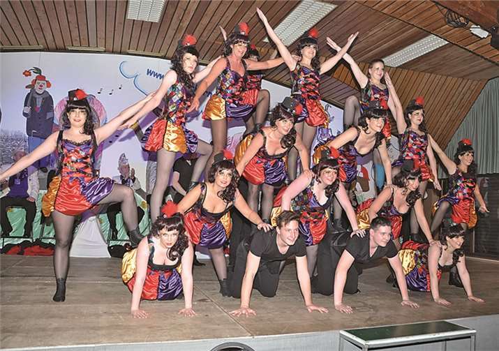 Höchstleistungen in Perfektion präsentierte die Tanzgruppe der KG „Beller Jääße“ auf der Bühne. BS