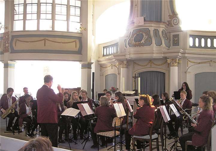 Höhepunkt der Orchesterfahrt war ein gemeinsames Konzert mit dem Chor „Vokalissimo“ in der Zella-Mehliser Kirche St. Blasii. privat