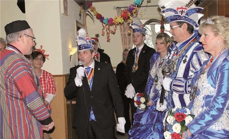 Höhepunkt des Abends war der Besuch des Andernacher Prinzenpaares mit seinem Hofstaat.privat