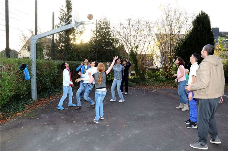 Höhepunkt des ersten „Café Welcome“ war das Basketballspiel. privat