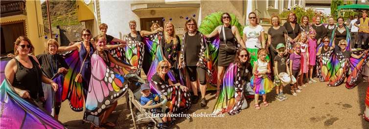 Höhepunkt für alle Beteiligten war s der sonntägliche Festumzug. Auch hier waren die Möhnen mit von der Partie. Foto: fotoshooting-koblenz.de