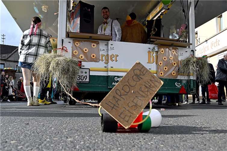 Höhepunkt im Adenauer Straßenkarnevals, der Verbandsgemeinde-Sonntagszug am 11.0...