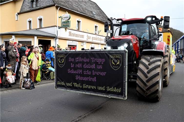 Höhepunkt im Adenauer Straßenkarnevals, der Verbandsgemeinde-Sonntagszug am 11.0...