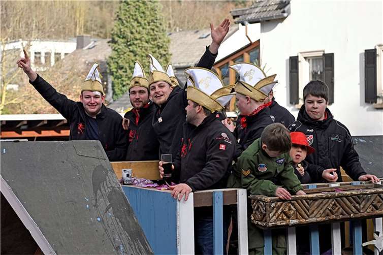 Höhepunkt im Adenauer Straßenkarnevals, der Verbandsgemeinde-Sonntagszug am 11.0...