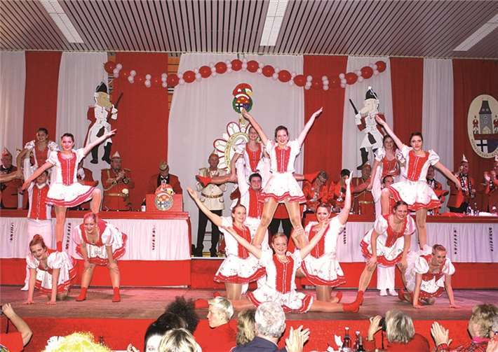 Höhepunkte der Prunksitzung waren wieder die Auftritte der Erpeler Prinzengarde.