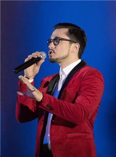 Hörenswert sangen die Tenöre in der Aula.