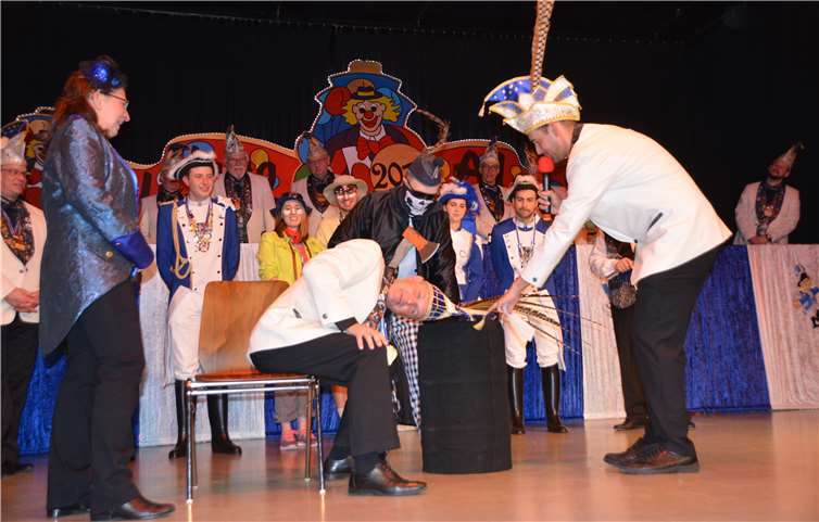 Hoffentlich geht das gut! Eine martialische Karnevalstradition