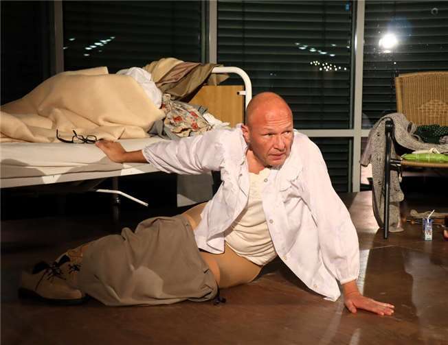 Hohe Schauspielkunst zwischen Mutter und Sohn...