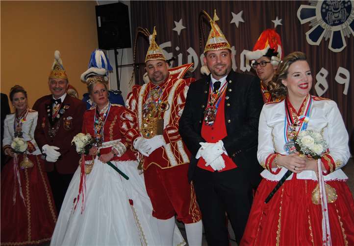Hoher karnevalistischer Besuch hatte sich beim Dämmerschoppen angesagt.