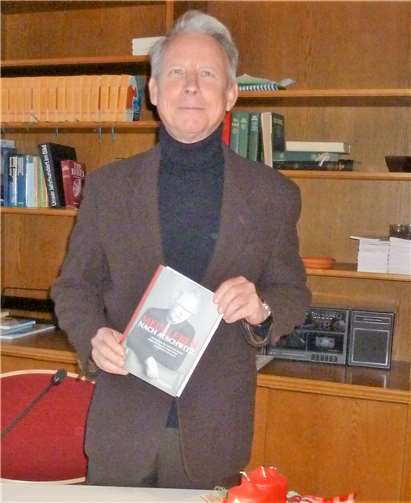 Holger Banse stellte sein Buch im Lesecafé vor. privat