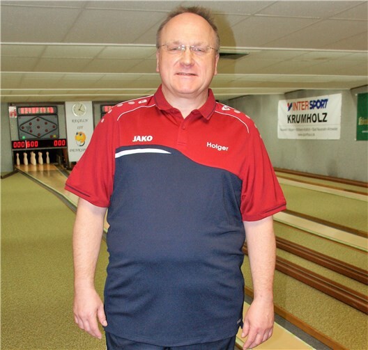 Holger Kleiner spielt 744 Holz.Fotos: privat