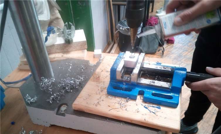 Holz-, Kunststoff- und Metallbearbeitung sind Bestandteil im Technikunterricht. Foto: Gemeinde Swisttal