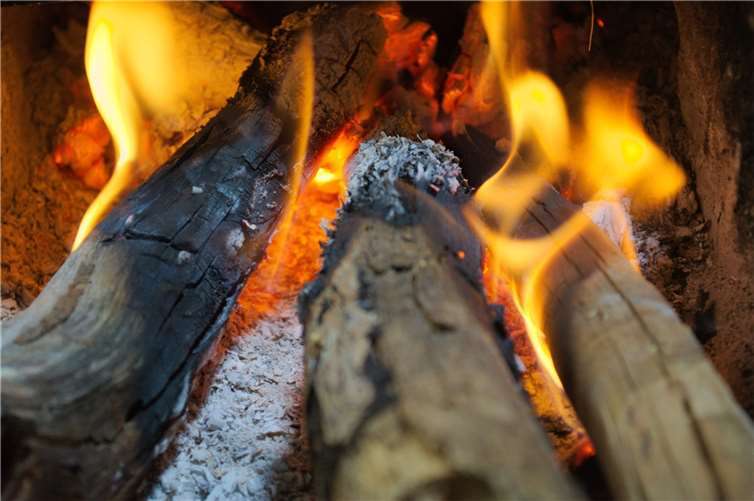 Holzöfen können bei der Winterfestigkeit eine wichtige Rolle spielen.Foto: Trinck/Pixabay