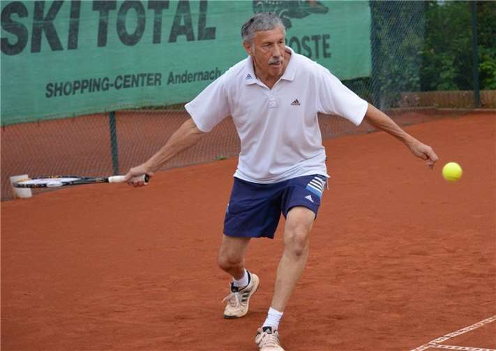 Horst Aust bei seiner gefürchteten Vorhand.privat