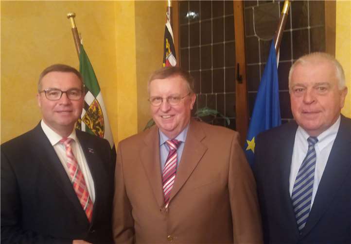 Horst Gies, Guido Ernst und Karl-Heinz Sundheimer freuen sich, dass der Machbarkeitsstudie nichts mehr im Wege steht. Foto: privat