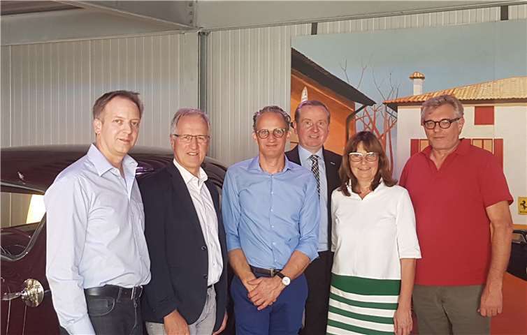 Horst Hohn (Kreistagsmitglied), Josef Dötsch (Landtagsabgeordneter), Ralf Grieser (Geschäftsführer der Firma Depot3 GmbH), Mechthild Heil (Bundestagsabgeordnete und Vorsitzende des CDU-Kreisverbandes Mayen-Koblenz) und Bernd Bruckner (Vorsitzender der CDU Mülheim-Kärlich) (v. l. n. r.).privat