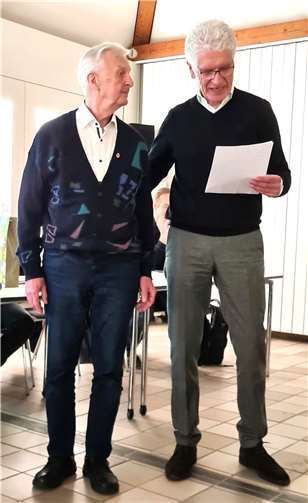 Horst Schiller bekam für 70 Jahre Mitgliedschaft die Ehrenmitgliedschaft.