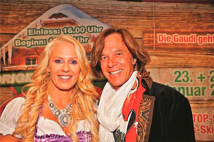 „Hüttengaudi-Queen“ Ulrike Kriegler präsentiert den „König des Après-Ski“ am 23. und 24. Januar in Köln. privat