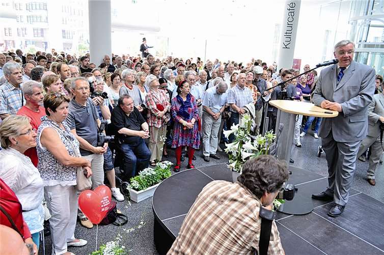 Hunderte Bürger nahmen teil an der Eröffnung des Forums Confluentes