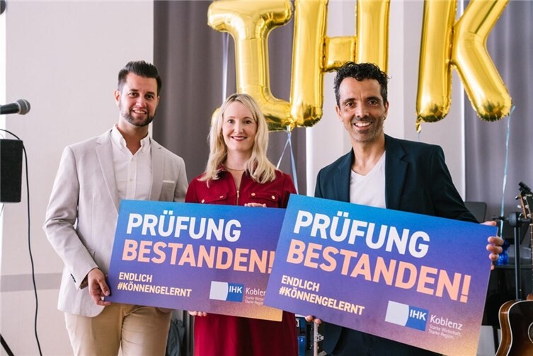 408 Absolventen beenden ihre Ausbildung