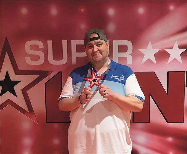 Ian Jory mit dem heißbegehrten „Supertalent-Stern“. Foto:privat