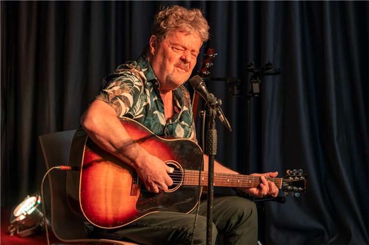 Ignaz Netzer bringt den Blues und Gospel ins Stadthaus Selters. Foto: privat