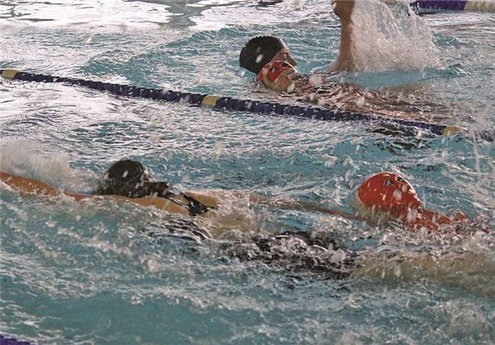 Ihnke (im Vordergrund) überholt gleich noch ihre Konkurrenz.