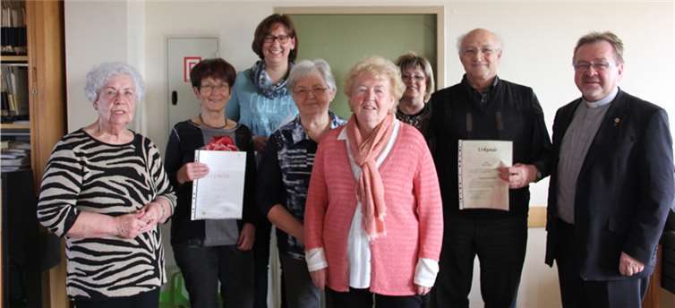 Ihr 75. Jubiläum im Chor feierten Franziska Weiler und Cilli Berresheim.Privat