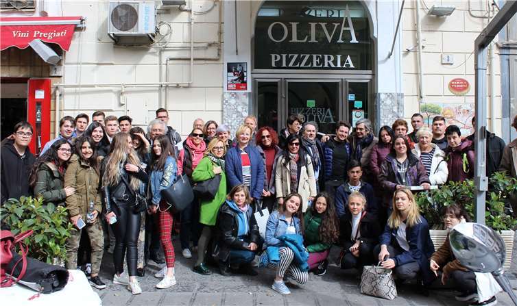 Ihre Eindrücke und Erlebnisse dokumentierten die jungen Erwachsenen mit Texten und Fotos in einem eigens für das Projekt erstellten Blog. Foto: David-Roentgen-Schule Neuwied