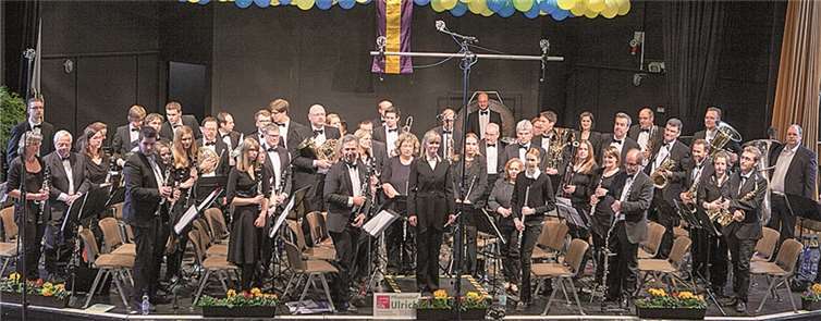 Ihren Applaus nahmen die Musiker der Rheinischen Bläserphilharmonie unter der Leitung von Irene Anda zu recht entgegen. JOST