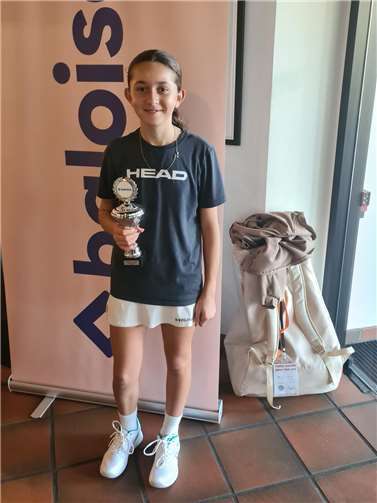 Ihren Titel verteidigen konnte Nachwuchsspielerin Zoe Bleffert bei den diesjährigen Baloise-Open in Bocholt. Foto: privat