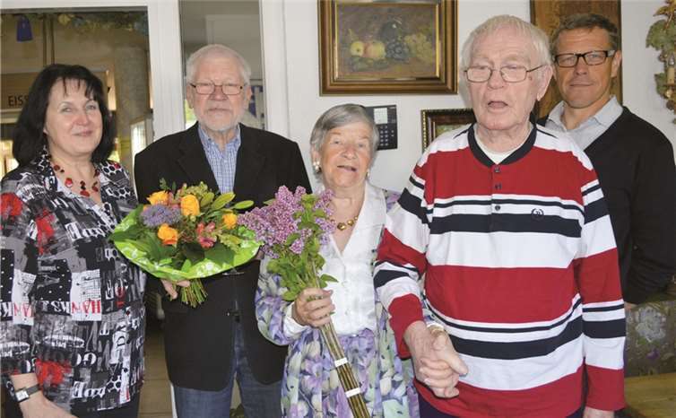 Ilse und Hugo Hubrig feierten in der Seniorenresidenz Remagen Goldene Hochzeit und Geburtstag.AB