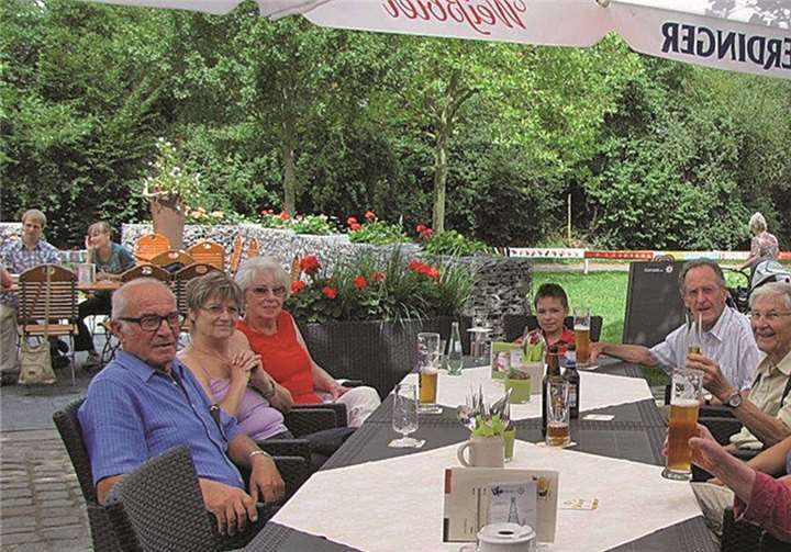 Im „Alten Bahnhof“ in Polch beendeten die 60aktiven den Tag bei unterhaltsamen Schwätzchen. privat