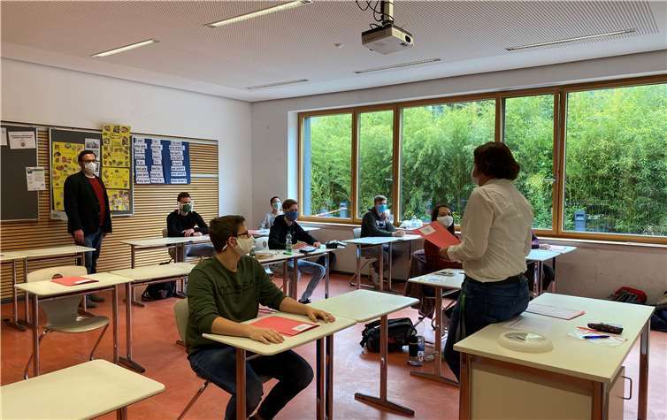 Im Are-Gymnasium wurden die ersten Abiprüfungen geschrieben . Foto: privat