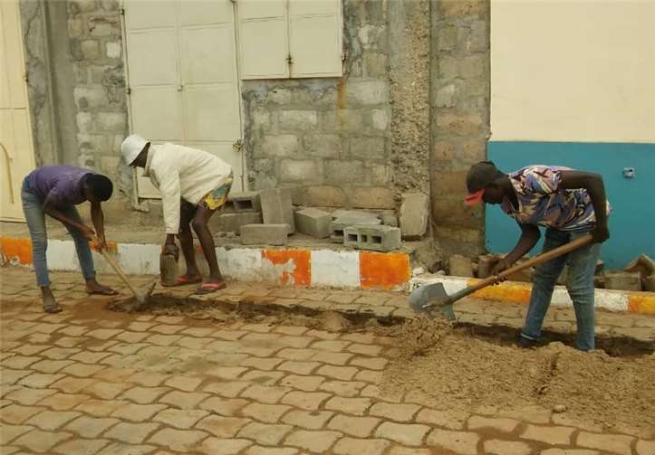 Im August konnte der Bau der Wasserleitungen bereits beginnen und mittlerweile auch abgeschlossen werden.Quellen: Togo-Hilfe e.V.
