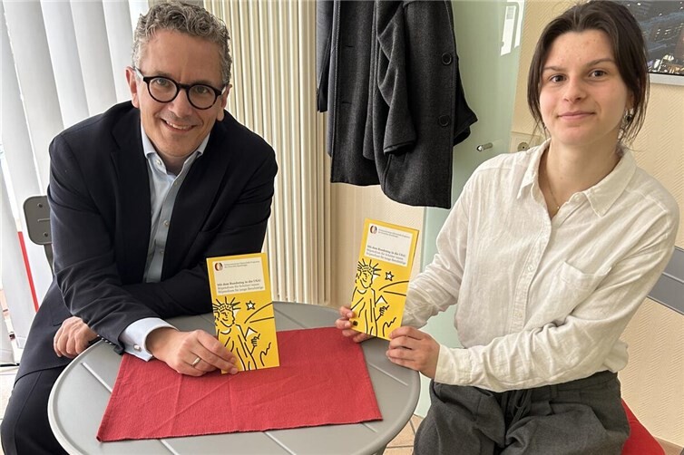 Im August wird Ada Schramm für ein Jahr in die USA reisen. Mit ihrem politischen Paten Dr. Thorsten Rudolph traf sie sich in dessen Wahlkreisbüro in Koblenz, um über den Aufenthalt zu sprechen.