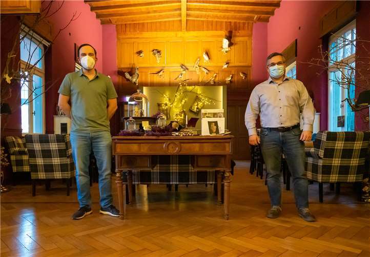 Im Austausch mit dem Museumsdirektor konnte Dennis Mohr viel erfahren über die Entstehungsgeschichte sowie die Geschichte des Areals rund um das ehemalige „weiße Schloss“, der früheren Sommerresidenz des Fürstenhauses zu Wied.Foto: FDP