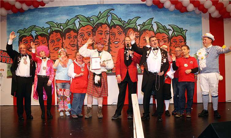 Im Beisein aller bisherigen Edelmöhren wurde Thomas Andres zur Edelmöhre ernannt.