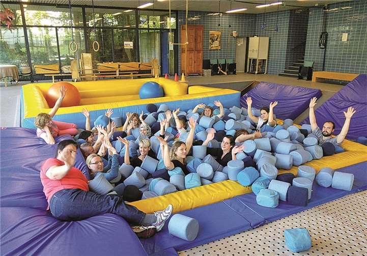 Im Bonner Zentrum für Psychomotorik erlebten alle Erzieherinnen und Erzieher, wie Bewegung als innerer Motor funktioniert. privat