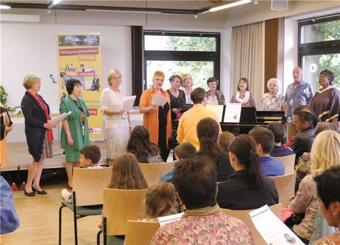 Im Chor singen alle, die Freude an der Gemeinschaft und am Gesang haben. Neue Sängerinnen und Sänger sind willkommen. privat