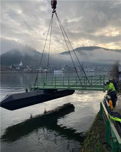 Im Dezember 2020 konnte endlich der neue Steiger in der Ortslage Kattenes angebracht werden.Foto: privat