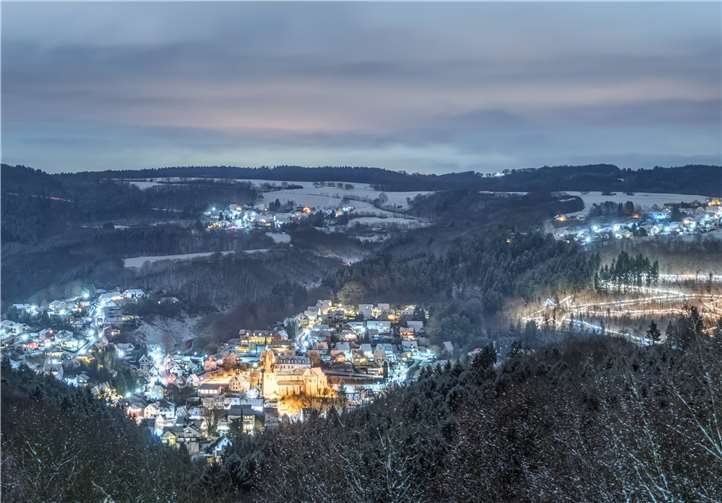 Im Dezember verwandelt sich der Ort in eine traumhafte Weihnachtskulisse.Foto: Andreas Pacek