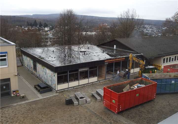 Im Dezember wurde das Gebäude entkernt.